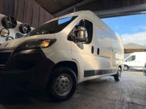 2017 Peugeot Boxer 2.0 Bluehdi 335 Professional L3 H2 Euro 6 5dr in White — image 3