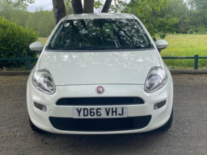 2016 Fiat Punto 1.2 Pop + Euro 6 5dr in White — image 2