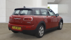 2016 MINI Clubman 2.0 Clubman Cooper D in Red — image 4