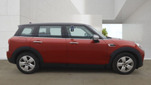 2016 MINI Clubman 2.0 Clubman Cooper D in Red — image 6
