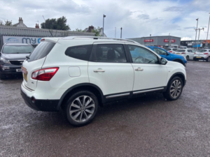 2013 Nissan Qashqai+2 1.6 Dci Tekna 4WD Euro 5 5dr (avm) in White — image 5