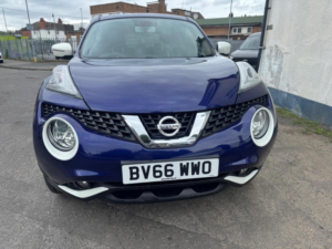 2016 Nissan Juke 1.6 Tekna Xtron Euro 6 5dr in Blue — image 3