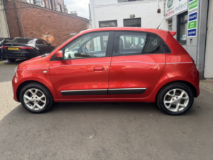 2015 Renault Twingo 1.0 Dynamique Sce 70 Stop & Start in Red — image 6