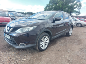 2014 Nissan Qashqai 1.2 Dig-T Acenta Premium in Black — image 3