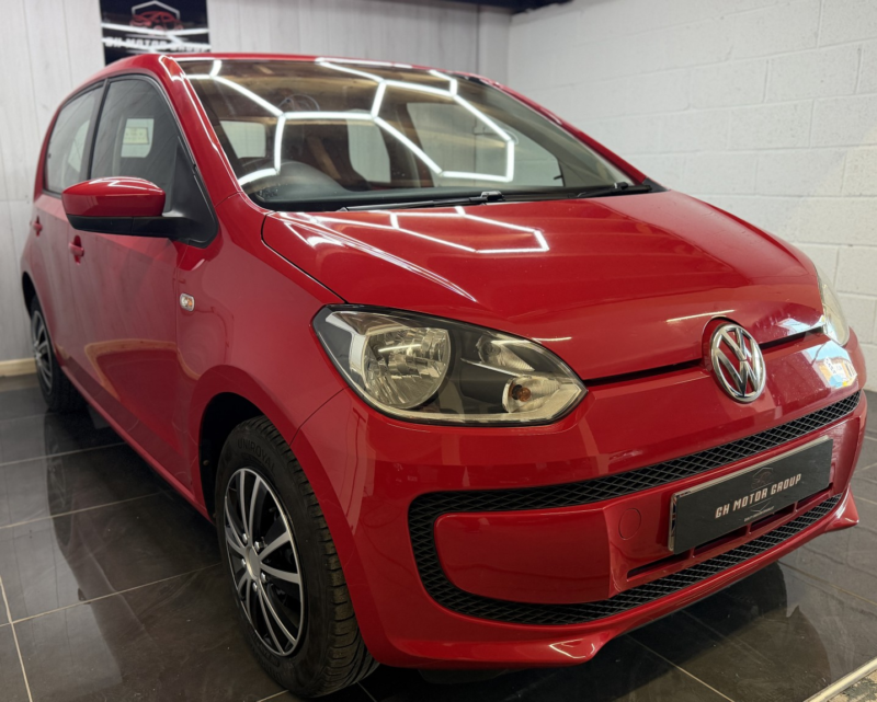 2015 Volkswagen Up! 1.0 Move Up! in Red — image 1