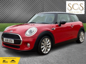 2018 MINI Hatch 1.5 Cooper 3-Door Hatch Automatic in Red — image 3