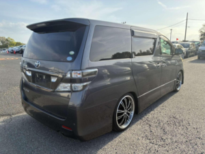 2009 Toyota Vellfire 2.4 Z Platinum Selection 4WD 5dr 7 Seats in Grey — image 3