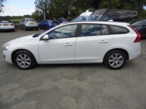 2012 Volvo V60 1.6d Drive Es Euro 5 (s/s) 5dr in White — image 5