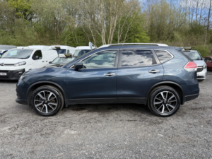 2014 Nissan X-Trail 1.6 Dci Tekna in Blue — image 5