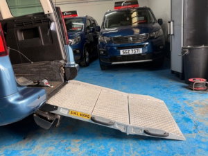 2018 Citroen Berlingo 1.6 Bluehdi Feel in Blue — image 4