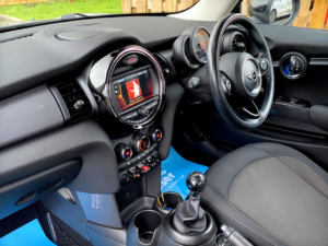 2018 MINI Hatch 1.5 Cooper 3-Door - 1 Owner. 25,200 Miles - Pepper Pack, 16" Alloys, Rear Sensors. Fsh. Silver. Sold in Silver — image 3