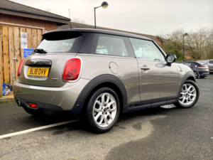 2018 MINI Hatch 1.5 Cooper 3-Door - 1 Owner. 25,200 Miles - Pepper Pack, 16" Alloys, Rear Sensors. Fsh. Silver. Sold in Silver — image 6