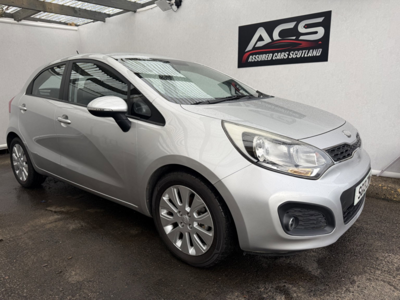 2013 Kia Rio 1.25 2 Hatchback 5dr Petrol Manual Euro 5 (84 Bhp) in Multicolour — image 1