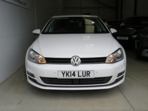 2014 Volkswagen Golf 2.0 Tdi Bluemotion Tech Gt Euro 5 (s/s) 5dr in White — image 2