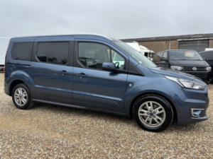 2020 Ford Grand Tourneo Connect 1.5 Ecoblue Titanium in Blue — image 2