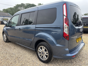 2020 Ford Grand Tourneo Connect 1.5 Ecoblue Titanium in Blue — image 4