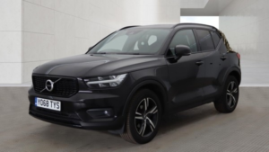 2019 Volvo Xc40 D3 R-Design in Black — image 2