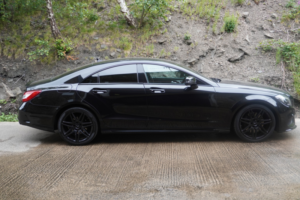 2015 Mercedes-Benz Cls 3.5 Cls400 V6 Amg Line in Black — image 6