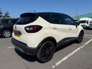 2018 Renault Captur 1.2 Tce Energy Dynamique S Nav SUV 5dr Petrol Manual Euro 6 (s/s) (120 Ps) in White — image 3