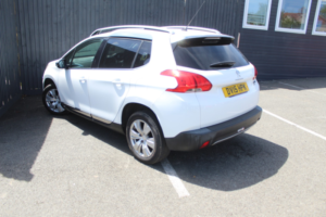 2015 Peugeot 2008 1.2 E-Vti Puretech Allure in White — image 2