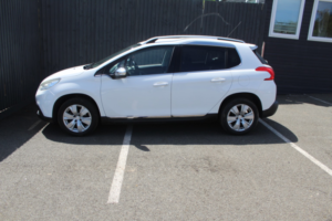2015 Peugeot 2008 1.2 E-Vti Puretech Allure in White — image 3