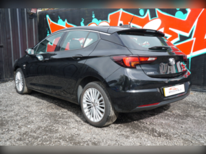 2017 Vauxhall Astra 5-Door Hatch 1.4t 150ps Elite in Black — image 4