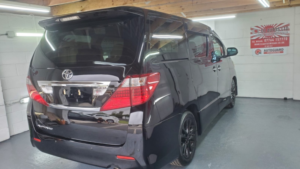 2008 Toyota Alphard Sunroofs Only 50k Miles in Black — image 2