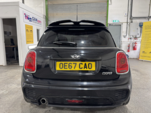 2017 MINI Hatch 1.5 Cooper 3-Door Hatch in Black — image 6