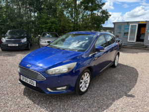 2015 Ford Focus 1.5 Tdci Titanium Hatchback 5dr Diesel Manual Euro 6 (s/s) (120 Ps) in Blue — image 3