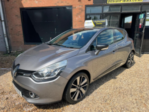 2015 Renault Clio 1.5 Dci Dynamique S Medianav Euro 5 (s/s) 5dr in Grey — image 3