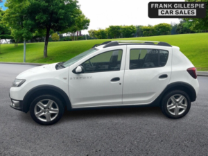 2014 Dacia Sandero Stepway 0.9 Tce Ambiance Euro 5 5dr in White — image 2