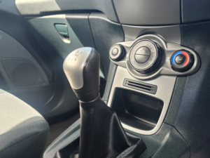 2009 Ford Fiesta 1.25 Style Hatchback 3dr Petrol Manual (128 G/km, 59 Bhp) in Blue — image 6