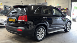 2011 Kia Sorento 2.2 Crdi Kx-3 Diesel 4WD Automatic Black 7 Seater 5dr Panroof+leather+nav+1 Keeper in Black — image 6