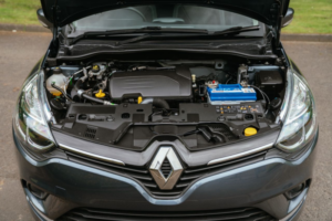 2018 Renault Clio 1.2 16v Dynamique Nav Hatchback 5dr Petrol Manual Euro 6 (75 Ps) in Grey — image 5