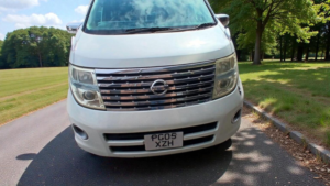2005 Nissan Elgrand in White — image 2