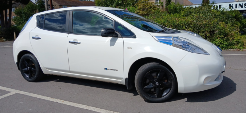 2017 Nissan Leaf 30kwh Black Edition in White — image 1
