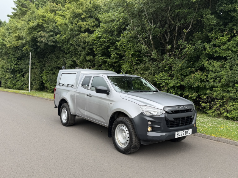 2022 Isuzu D-Max 1.9 Td Utility Diff Lock in Silver — image 1