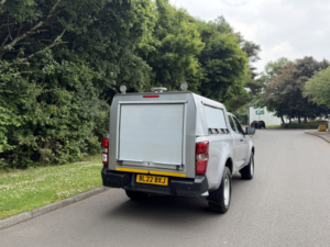 2022 Isuzu D-Max 1.9 Td Utility Diff Lock in Silver — image 3