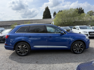 2016 Audi Q7 3.0 Tdi V6 S Line in Blue — image 4