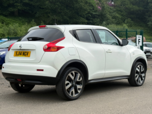 2014 Nissan Juke 1.6 N-Tec SUV 5dr Petrol Manual Euro 5 (17in Alloy) (117 Ps) in White — image 5