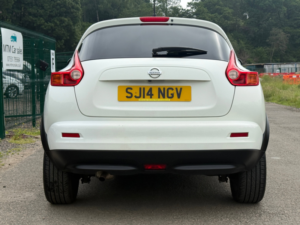 2014 Nissan Juke 1.6 N-Tec SUV 5dr Petrol Manual Euro 5 (17in Alloy) (117 Ps) in White — image 6