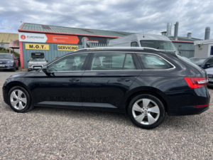 2016 Skoda Superb 2.0 Tdi Se in Black — image 6