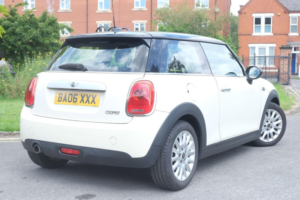 2015 MINI Hatch 1.5 Cooper Euro 6 (s/s) 3dr in White — image 6