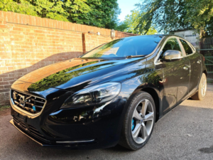 2013 Volvo V40 1.6 T4 Se Lux Nav Powershift Euro 5 (s/s) 5dr in Black — image 2