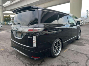 2016 Nissan Elgrand 2.5 Highway Star Premium 5dr 7 Seats in Black — image 3