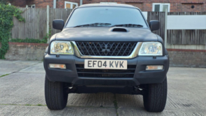2004 Mitsubishi L200 2.5 Td 4life 4dr in Black — image 3