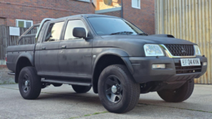 2004 Mitsubishi L200 2.5 Td 4life 4dr in Black — image 4
