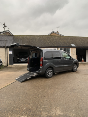 2015 Peugeot Partner Tepee 1.6 Vti Active in Grey — image 5