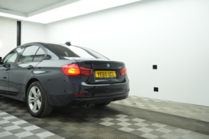 2015 BMW 3 Series 1.5 318i Sport Euro 6 (s/s) 4dr in Blue — image 3