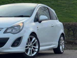 2013 Vauxhall Corsa 1.4 16v Sri Euro 5 3dr in White — image 3